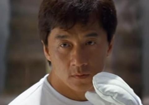 Jackie Chan oferece R$ 615 mil a quem desenvolver medicamento contra coronavírus