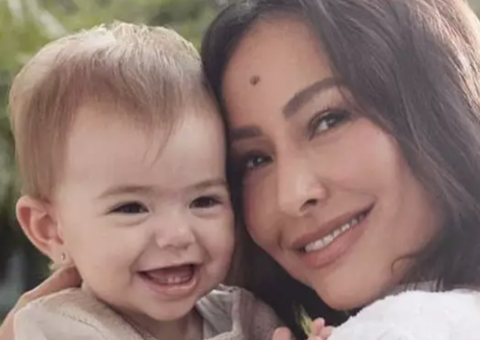 Sabrina Sato fantasia filha Zoe de sashimi para Carnaval