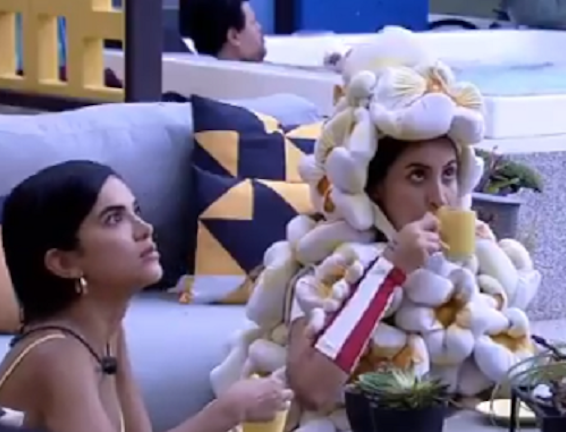 BBB20: Vegetarianas, Manu e Bianca comem geleia de mocotó e se espantam ao saber do que é feita