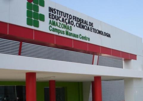 Europeus fazem palestra sobre educação tecnológica em Manaus