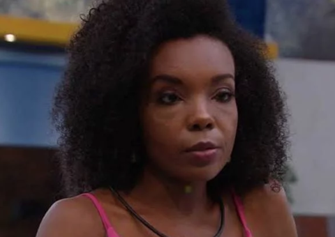 BBB20: Thelma chora de fome e internautas criticam Boninho: 'desumano'