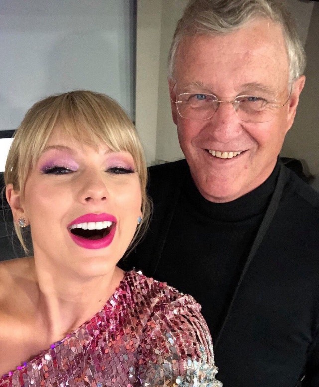 Pai de Taylor Swift luta com homem que invadiu cobertura milionária e bandido chama a polícia 