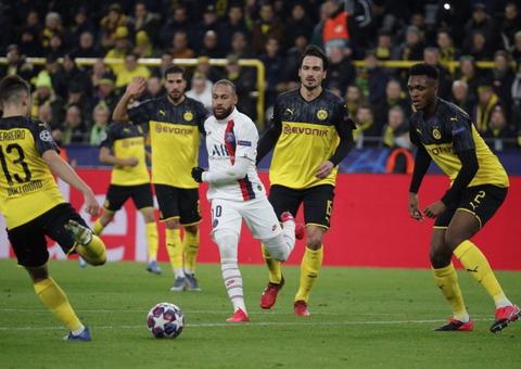 Neymar volta e marca, mas não evita derrota do PSG na Champions