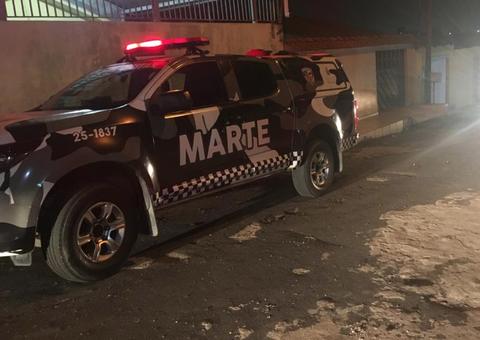 Polícia encontra supostas bombas e drogas dentro de residência em Manaus