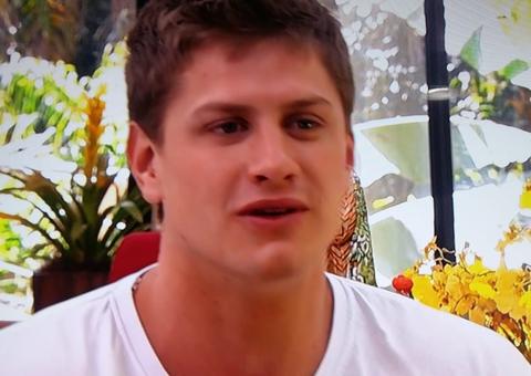 Fora do BBB20, Lucas Gallina nega ter participado do ‘Teste de Fidelidade'