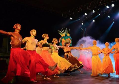 Balé Folclórico do Amazonas apresenta 'Dança do Sol’ no Teatro Amazonas