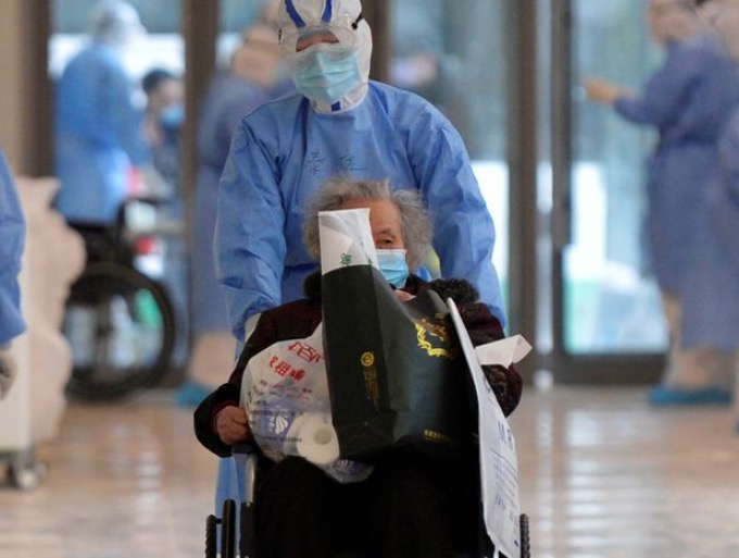 Hong Kong registra segunda morte pelo novo coronavírus