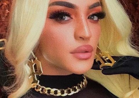 De fio-dental, Pabllo Vittar geme durante tratamento para aumentar bumbum: 'enorme'