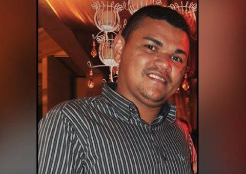 Assessor parlamentar que levou sete tiros em partida de futebol morre em Manaus 