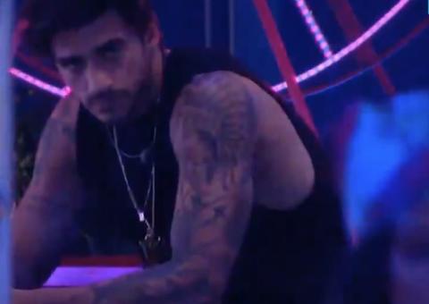 BBB20: Guilherme é flagrado 'secando' Bianca durante rebolado 