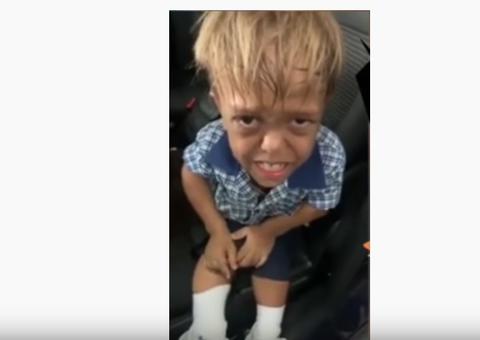 Em vídeo, criança pede corda a mãe para se matar após sofrer bullying na escola