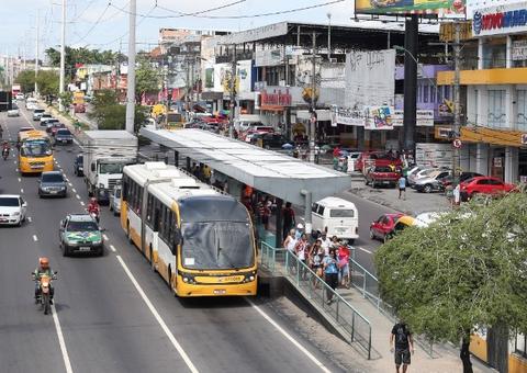 Mais de 10 linhas de ônibus têm rotas alteradas em Manaus