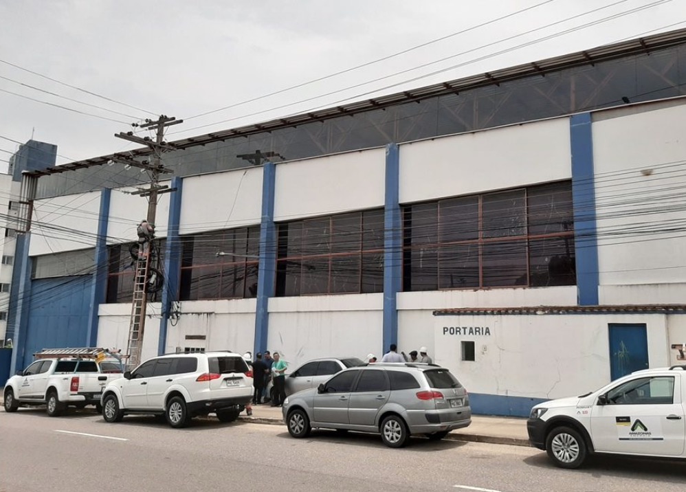Depósito da UEA tem energia cortada após flagrante de furto 