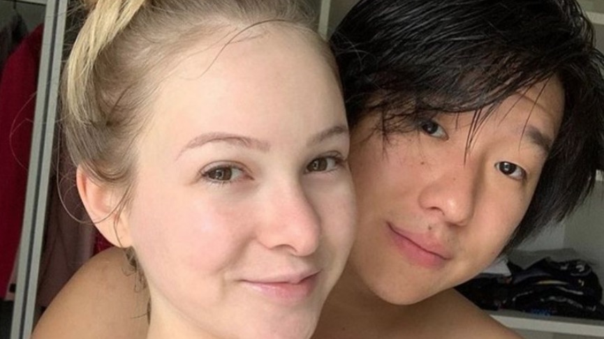 Em meio a polêmicas, mulher de Pyong Lee aparece aos prantos e faz desabafo 