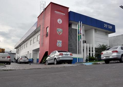 Empregado no Distrito, homem assalta mãe e filha a caminho do trabalho em Manaus