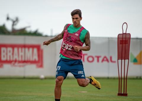 Flamengo testa força do elenco e mira segunda taça em uma semana