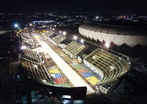 Veja a explosão de criatividade no desfile das escolas de samba do grupo de Acesso A em Manaus
