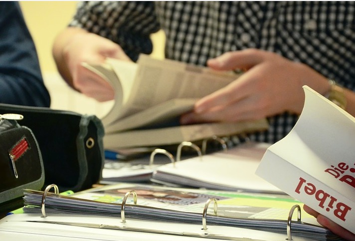 Capes anuncia novas regras para bolsas de pós-graduação