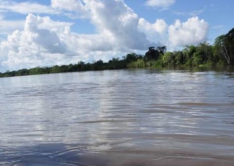 No Amazonas, guarda municipal morre afogado ao cair de canoa enquanto pescava