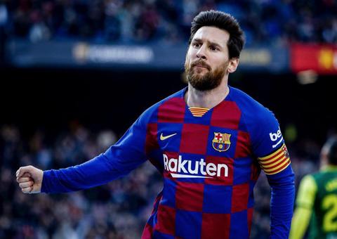Messi brilha e marca quatro em goleada do Barcelona no Espanhol