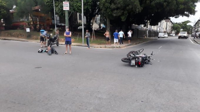 Acidente entre motocicletas deixa uma pessoa ferida em avenida de Manaus