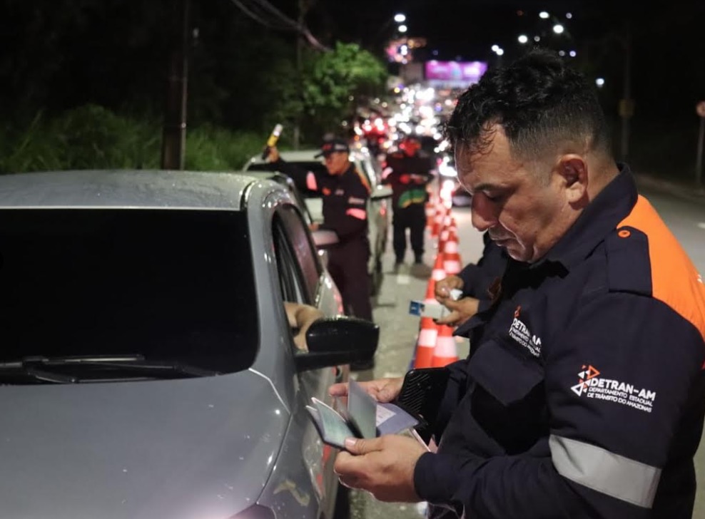 Detran flagra mais de 100 motoristas dirigindo bêbados em Manaus