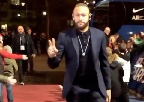 Volta de Neymar ao Barcelona passa por pedido de perdão, diz Messi