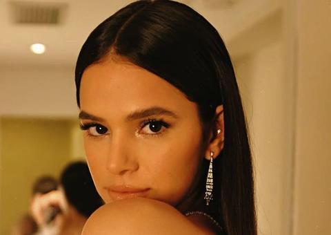 Bruna Marquezine ironiza críticas sobre magreza: 'Postar foto segurando meu exame de sangue'
