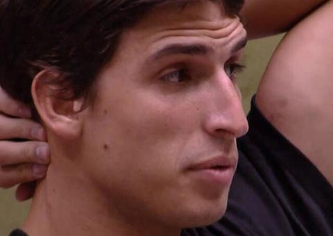 BBB20: Prior improvisa tampão de ouvido com absorvente após ronco de brother 