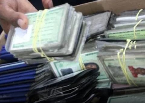 Correios oferece serviço 'achados e perdidos' para quem perdeu documentos no Carnaval 