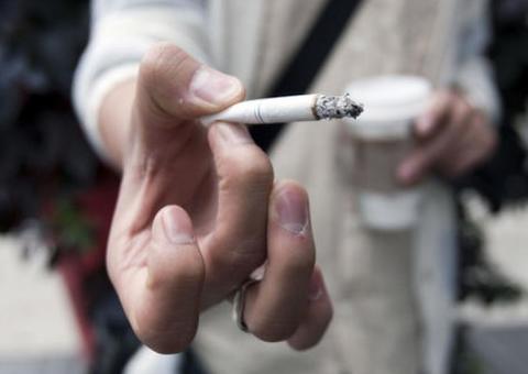 Quem jogar bituca de cigarro na rua pode ser multado em Manaus 