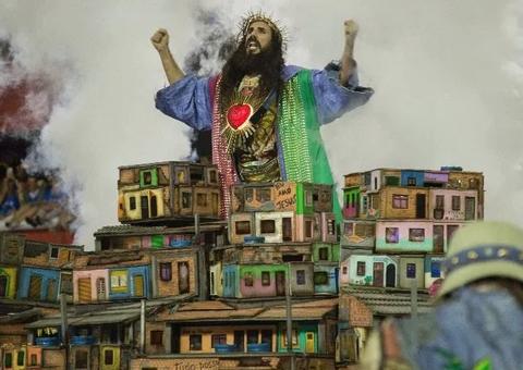 Mangueira faz crítica velada a Bolsonaro ao falar de 'messias de arma na mão'