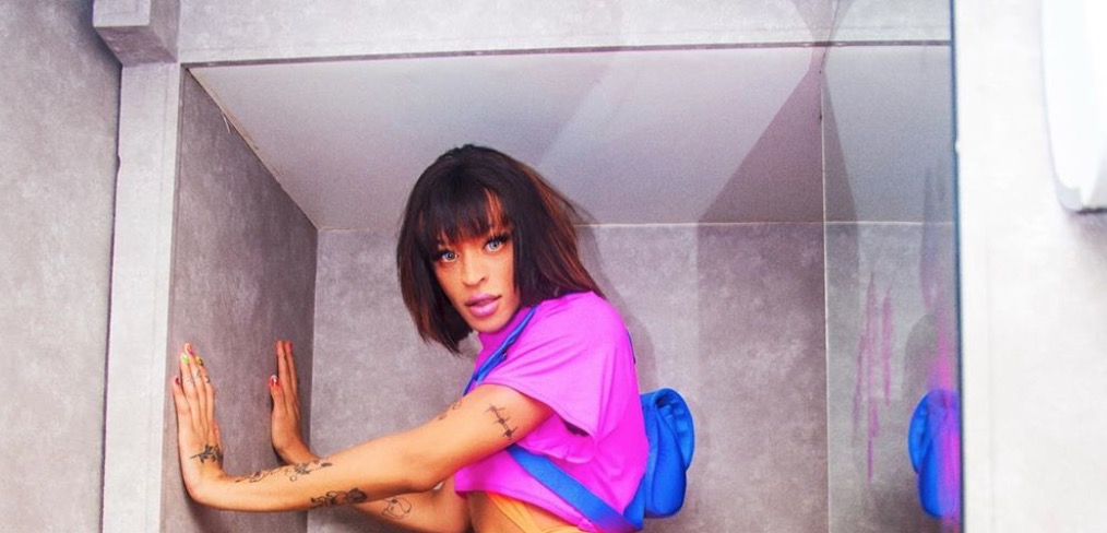 Pabllo Vittar vai de Dora Aventureira a Carnaval de Salvador e fio-dental some em bumbum gigante