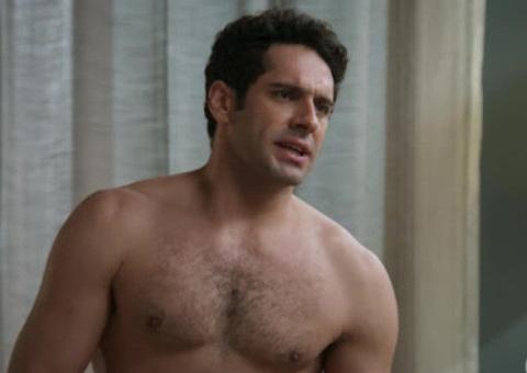 João Baldasserini é questionado sobre tamanho de pênis e dispara ‘Zezinho virou Zezão'