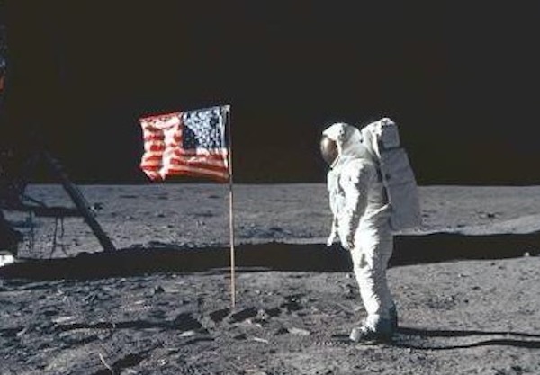 Nasa pede ajuda financeira para enviar sonda que irá procurar água em satélite