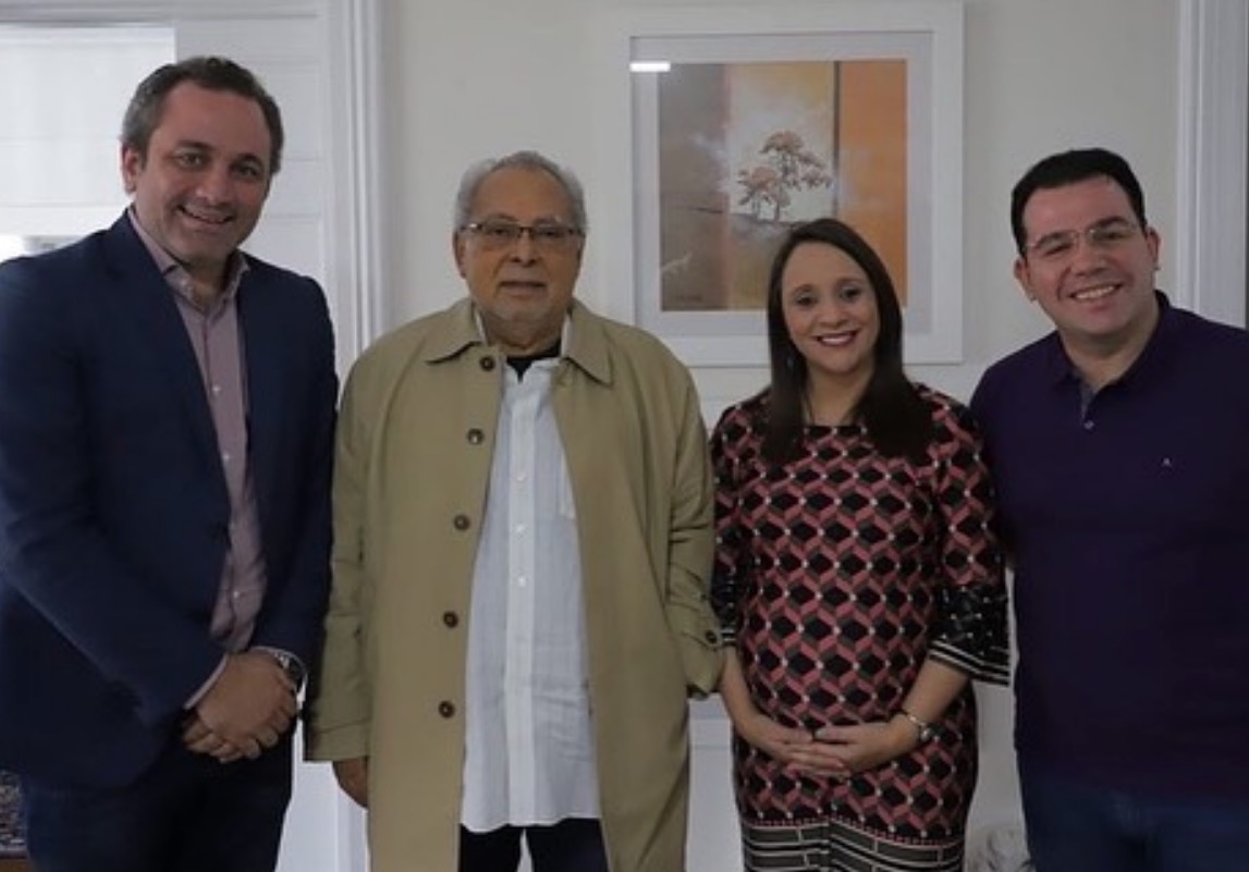 Amazonino Mendes encaminha filiação a novo partido para disputa das eleições 