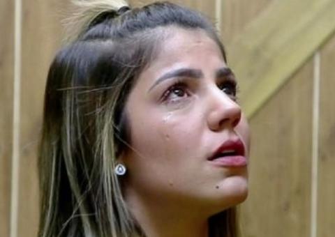 Ex-BBB Hariany faz desabafo e abandona rede social: 'estou me afastando'