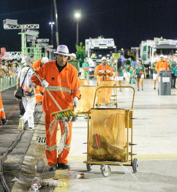 Carnaval em Manaus teve mais de 130 toneladas de lixo recolhidas 