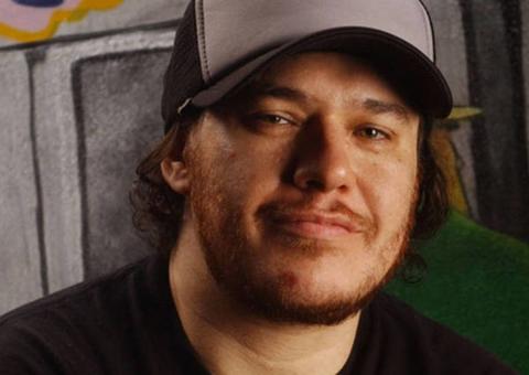 Assinatura de Chorão em contrato com empresa que o cobrou após a morte é falsa, diz perícia