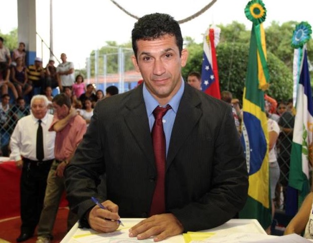 MP aponta fraude em contrato de R$ 7 milhões assinado pelo prefeito de Manacapuru