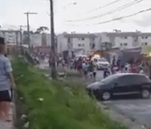 Em nova manifestação, moradores do Monte Horebe prometem fechar avenida 