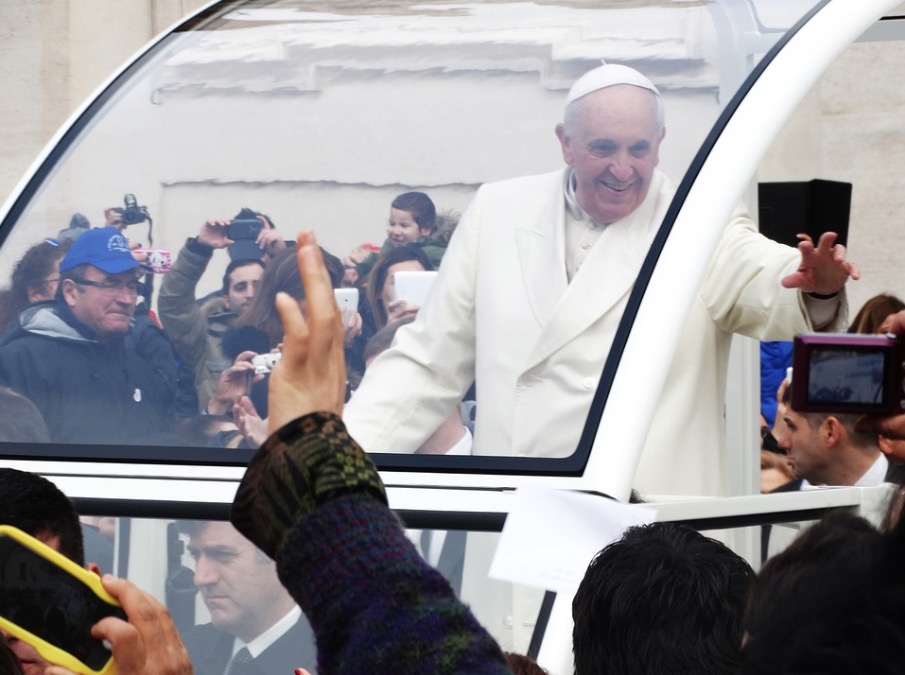 Papa Francisco cancela agenda por 3º dia seguido após indisposição com sintomas de gripe