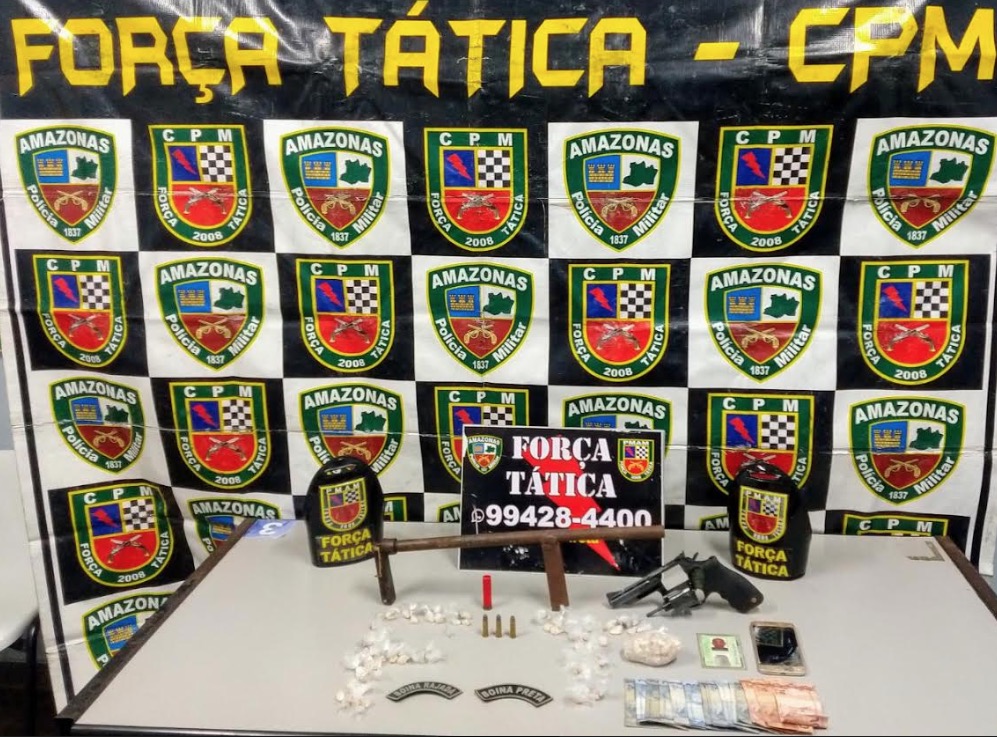 Homem é preso com arma e drogas em Manaus