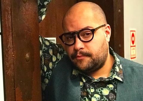Durante bloco de carnaval, Tiago Abravanel revela que pretende casar com produtor musical