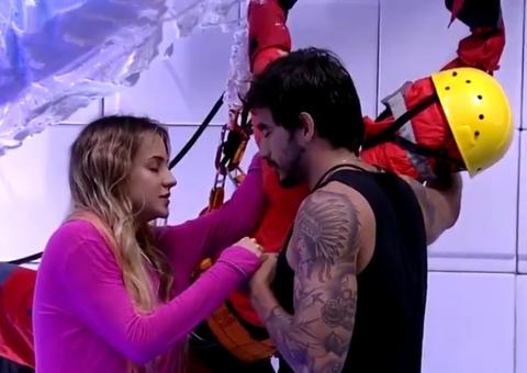 BBB20: Gabi leva Guilherme para rezar ‘Ave Maria’ ao lado de boneco Pitchulo 