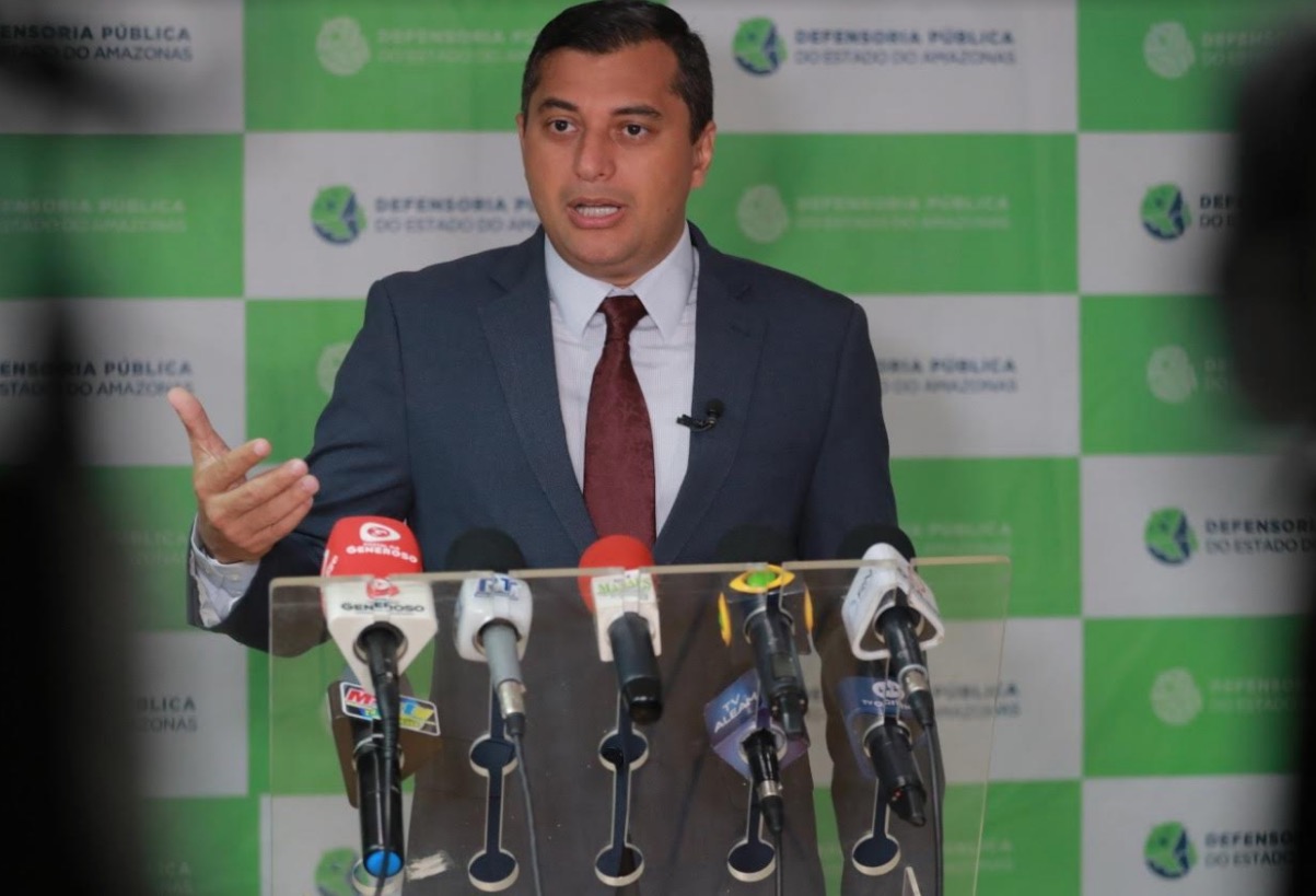 Wilson anuncia que dará auxílio de R$ 600 para moradores do Monte Horebe 