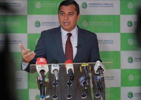 Wilson anuncia que dará auxílio de R$ 600 para moradores do Monte Horebe 