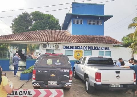 Suspeito de homicídio, presidente do Sindicato dos Rodoviários se entrega em delegacia do Amazonas