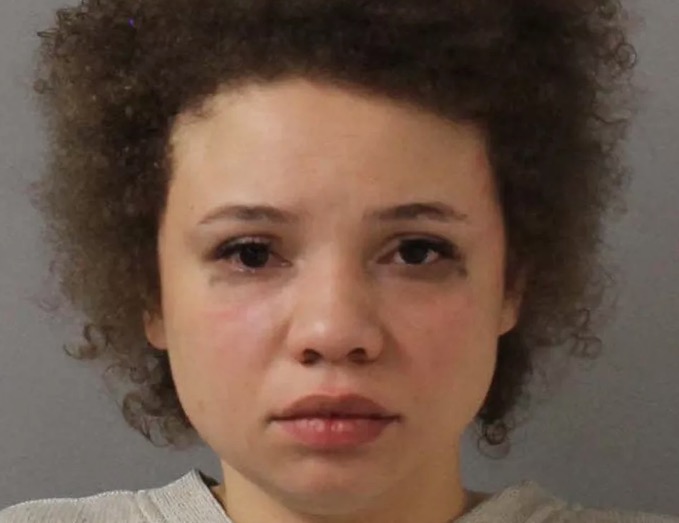 Filha de Steven Spielberg é presa por agredir namorado 