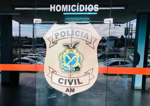 Sem roupa, homem é encontrado morto dentro de mercadinho em Manaus 
